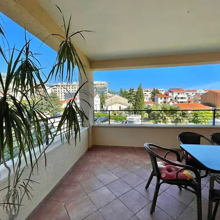 Family Three Bedroom Mimoza 2 Apartament