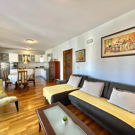 Apartament Family Three Bedroom Mimoza 2